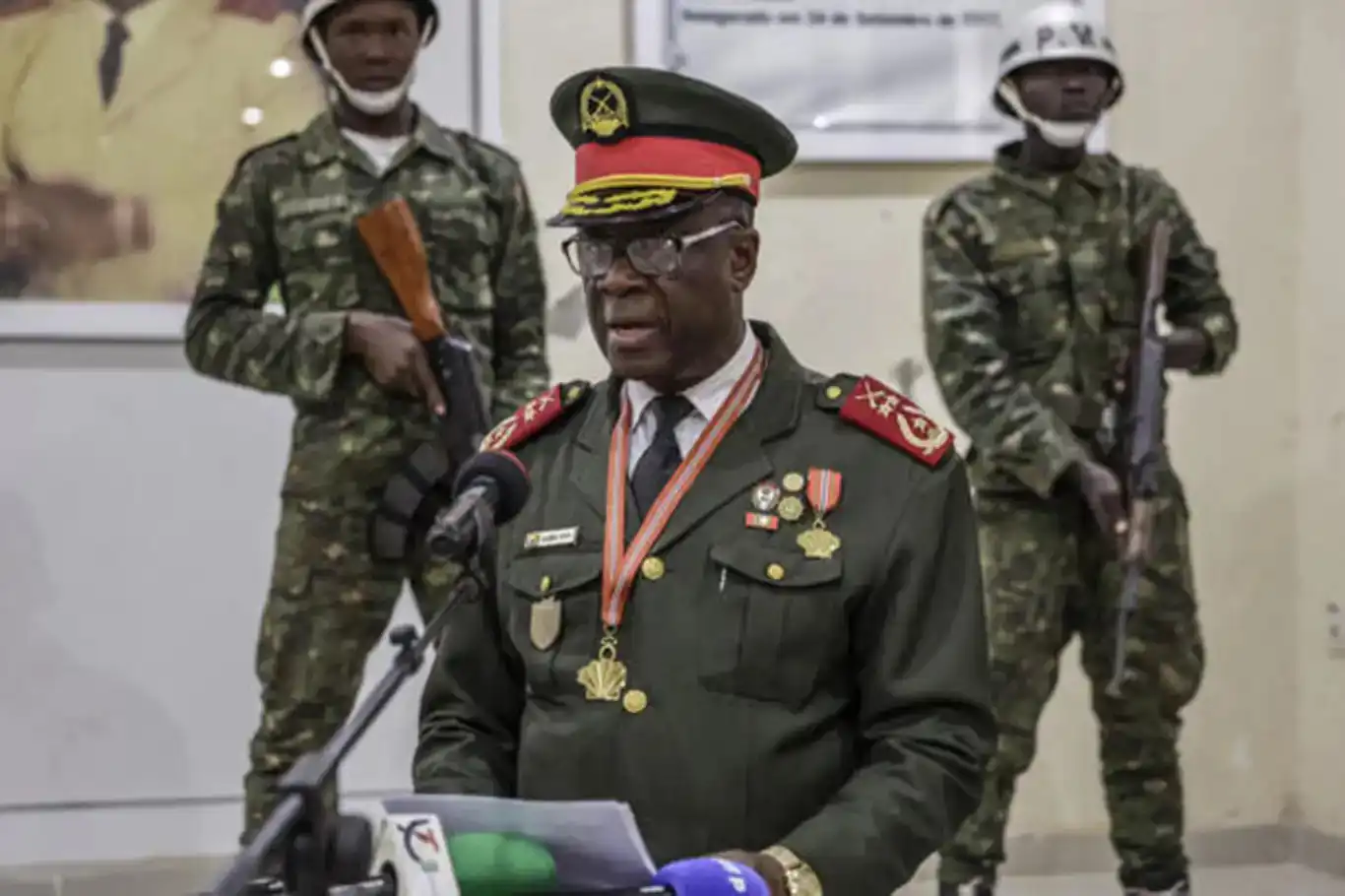 General N'Tam sworn in as Guinea-Bissau’s transitional President after military takeover