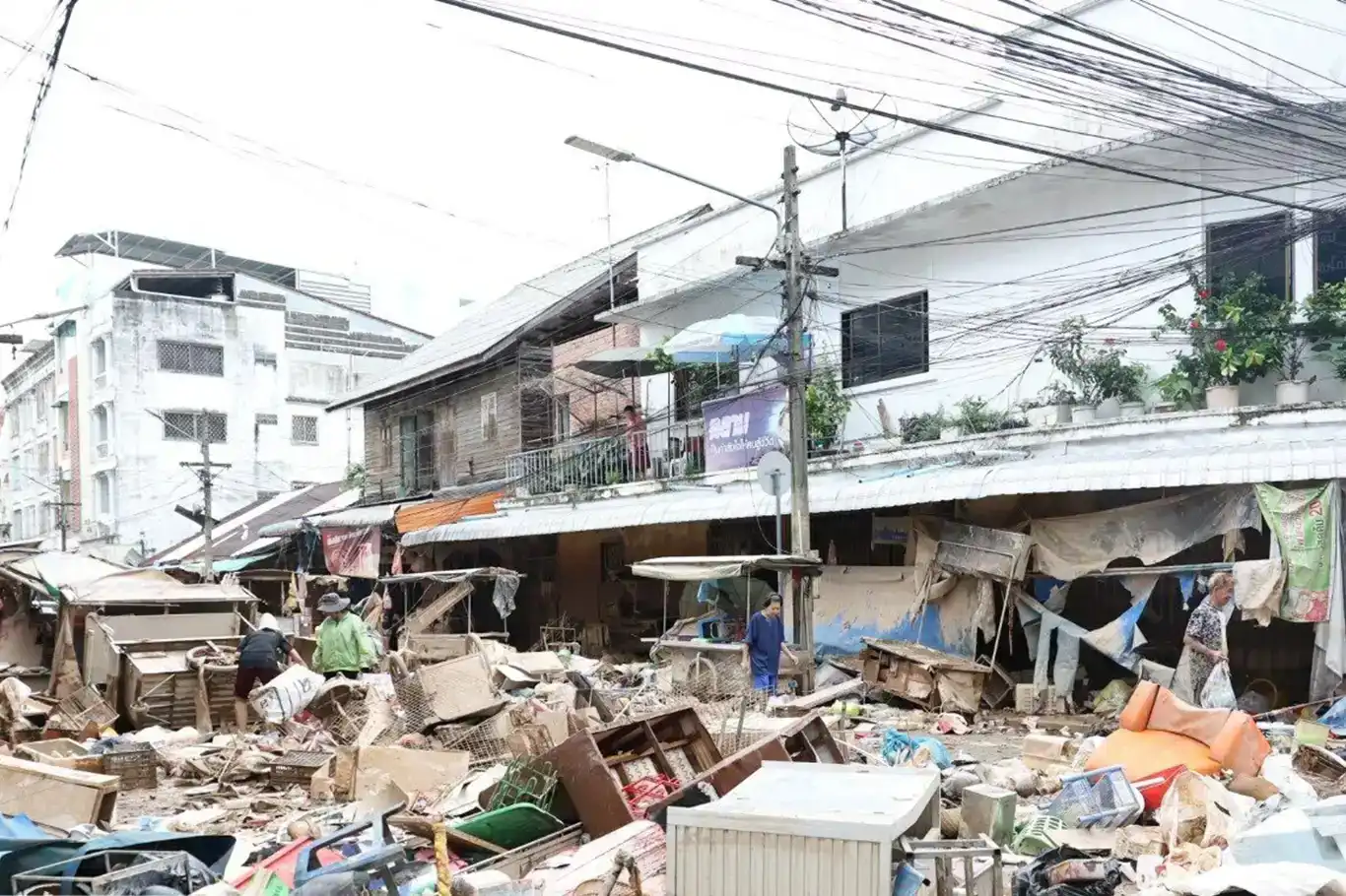 Death toll from severe flooding in southern Thailand rises to 145