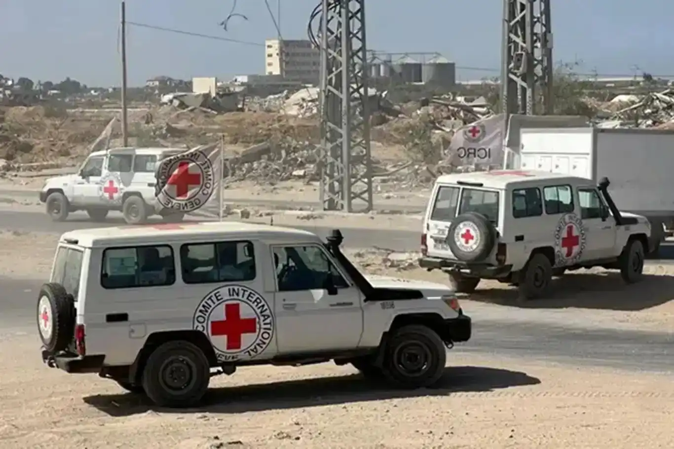 ٥ ئەسیری فەلەستینی کە لە غەززە دەستبەسەر کرابوون، ئازادکران