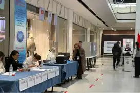 Kırgızistan'da erken parlamento seçimleri yapılıyor