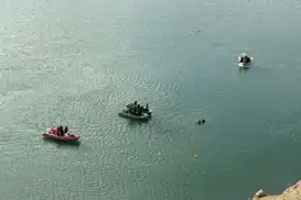 Van’da baraj gölüne düşen otomobildeki 3 kişi hayatını kaybetti