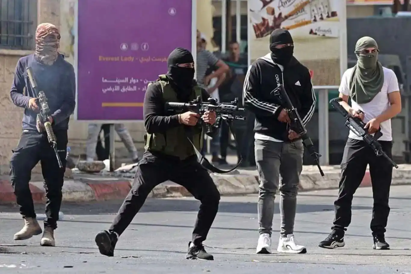 در ماه اکتبر، ۳۵۶ عملیات مقاومت در کرانه باختری و قدس صورت گرفت