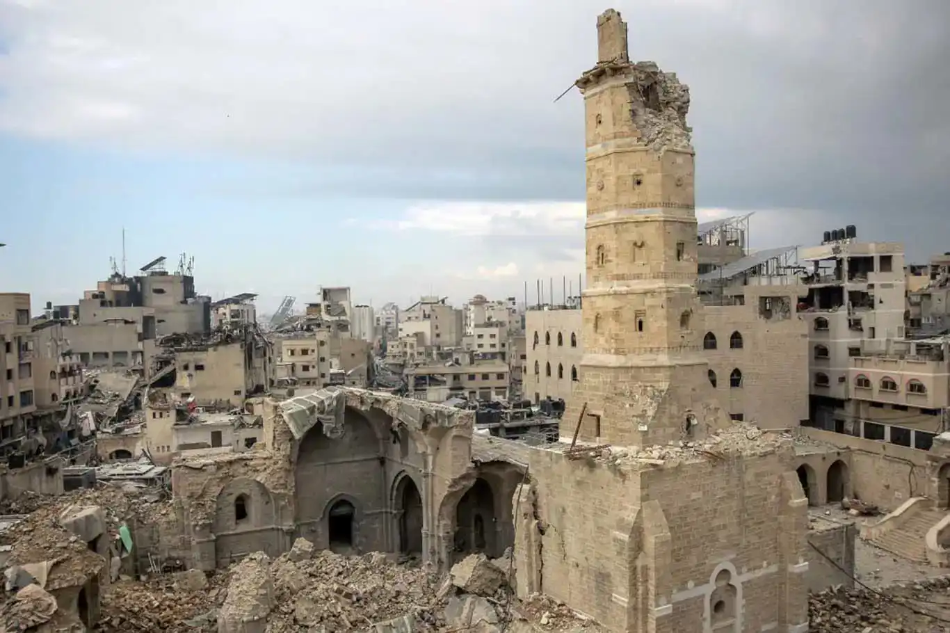 درێژەپێدانی هێرش و ئۆپەراسیۆنە وێرانکارییەکانی سوپای داگیرکەری سەهیۆنی لە کەرتی غەززە