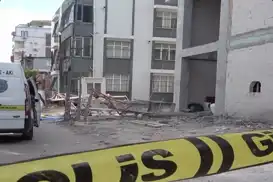 Adana'da iskele çöktü: Bir işçi öldü, biri ağır yaralandı