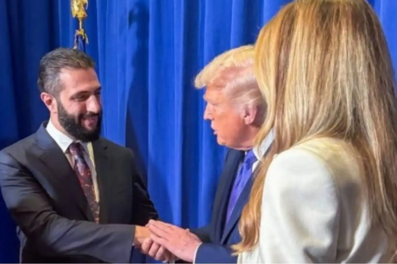 Beyaz Saray: Trump, pazartesi günü Suriye Cumhurbaşkanı Şara ile görüşecek