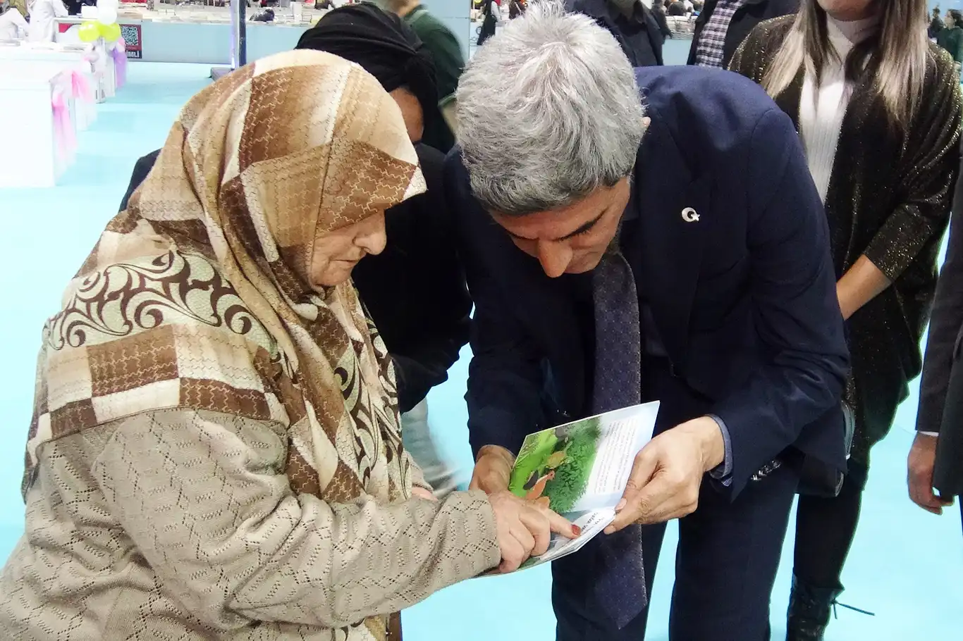 60 yaşında Kur'an-ı Kerim'i, 88 yaşında ise okuma-yazmayı öğrenerek herkese örnek oldu