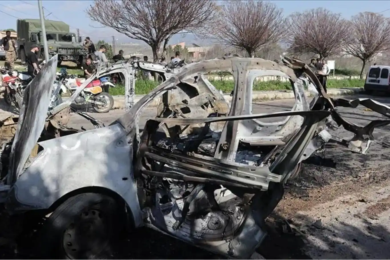 Îşxalkeran li Lubnanê wesayîtek bombebar kirin: Şehîdek