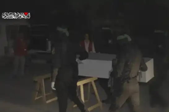 HAMASê cesedê êsîrekî dinê jî teslîm kir