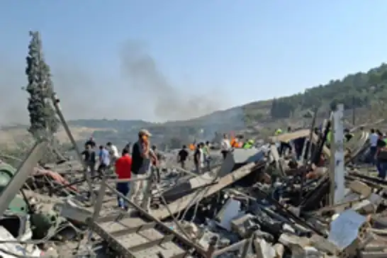İşgal rejimi Güney Lübnan’da marangoz atölyesini vurdu: Bir şehit