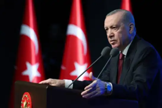 الرئيس أردوغان: كلما منحنا العلم قدره المستحق، استطعنا تحقيق مستوى السلام الذي نرغب فيه