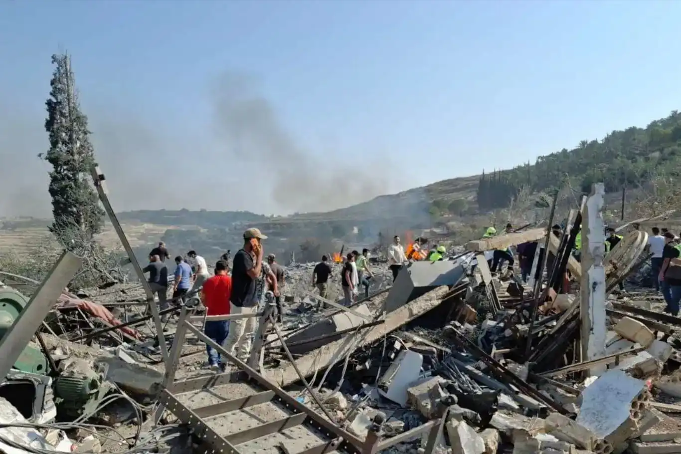 شهيد جراء عدوان صهيوني استهدف ورشة نجارة جنوب لبنان