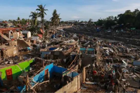 Kalmaegi Tayfunu, Vietnam'a ulaşarak büyük hasara yol açtı