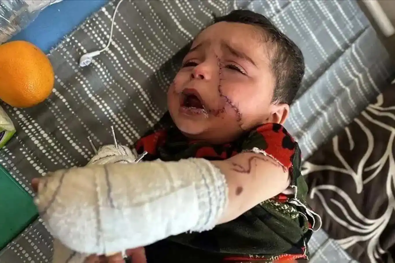 رژیم صهیونیستی با وجود آتش‌بس به حملات خود در غزه ادامه می‌دهد: کودک فلسطینی در حمله پهپادی زخمی شد