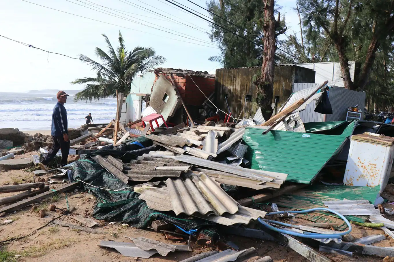 Filipinler'de 188 kişinin ölümüne neden olan tayfun Vietnam'a ulaştı: 5 ölü