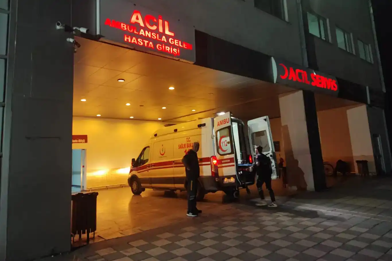 İnşaattan düşerek ağır yaralanan işçi hayatını kaybetti