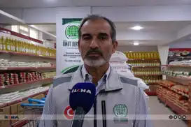 قافلة الأمل توزع المساعدات الغذائية على مئات العائلات