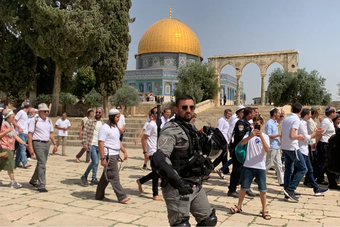 Israeli settlers storm Al-Aqsa Mosque under police protection