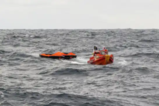 غرق شدن قایق ماهیگیری در سواحل کره جنوبی: ۲ نفر کشته و ۳ نفر مفقود شدند 