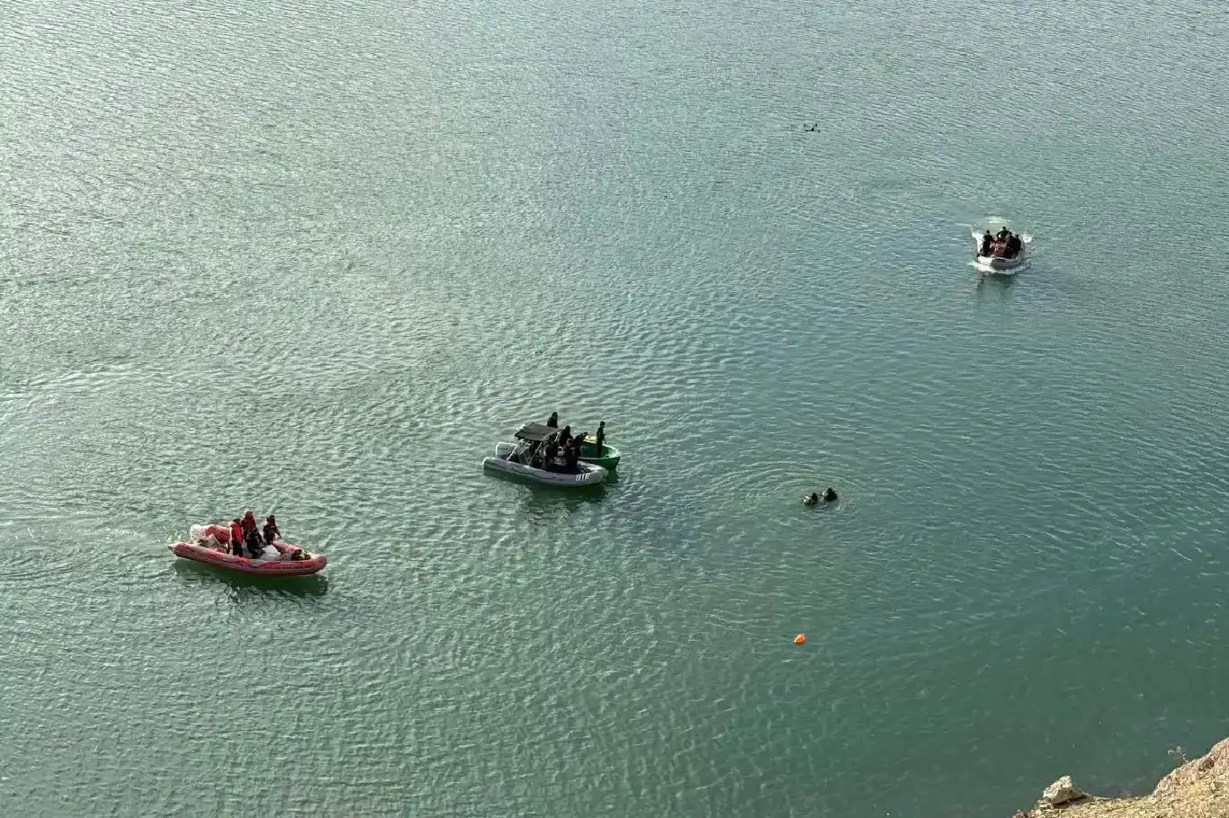 لە شاری وان لە ناو دەریاچەی بەنداوێکدا ٣ کەس گیانیان لەدەستدا