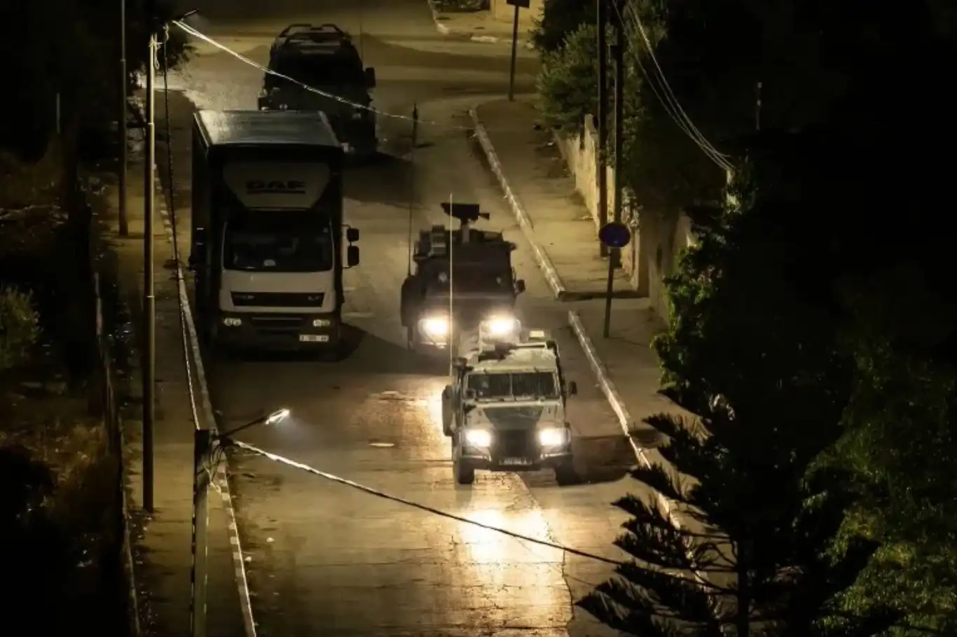 الاحتلال الصهيوني يعاود اقتحام طوباس ويشن مداهمات في الضفة