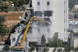 Israeli forces continue devastating assaults in Jenin, over 700 homes damaged