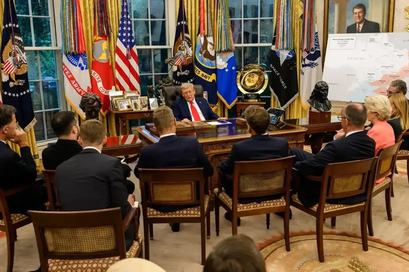 Trump: Avrupa'nın liderleri zayıf, çok konuşup hiçbir şey başarmıyor