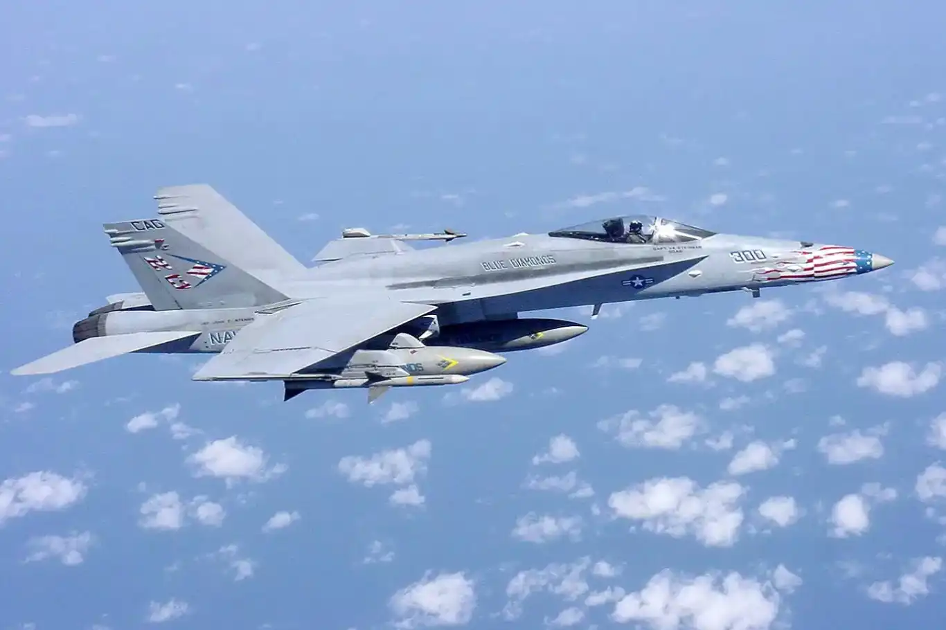 عقب تصريحات ترامب..تحليق مقاتلات أميركية قرب الحدود الفنزويلية