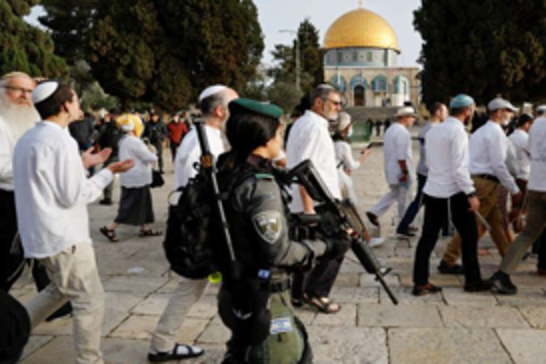 Siyonist Yahudiler Mescid-i Aksa'ya baskın düzenledi