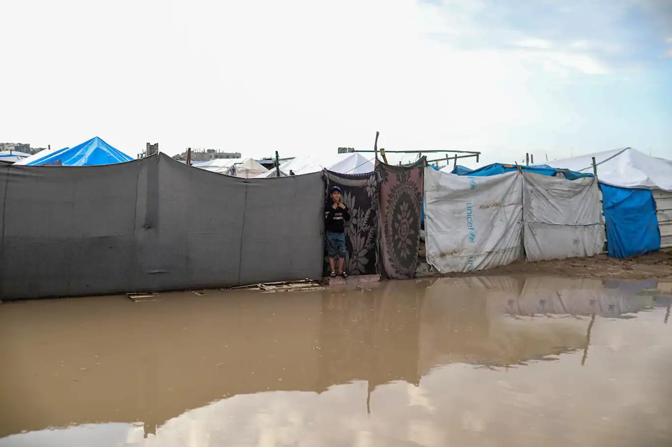 Gazze Belediyesi: Bölgeye ivedilikle çadır, ekipman ve insani malzeme girişi sağlanmalı
