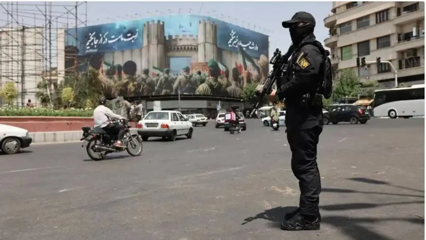 مقتل 3 من الحرس الثوري الإيراني في هجوم مسلح