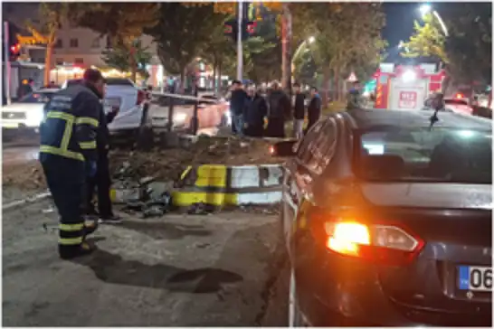 Batman'da iki otomobil çarpıştı: 2 yaralı