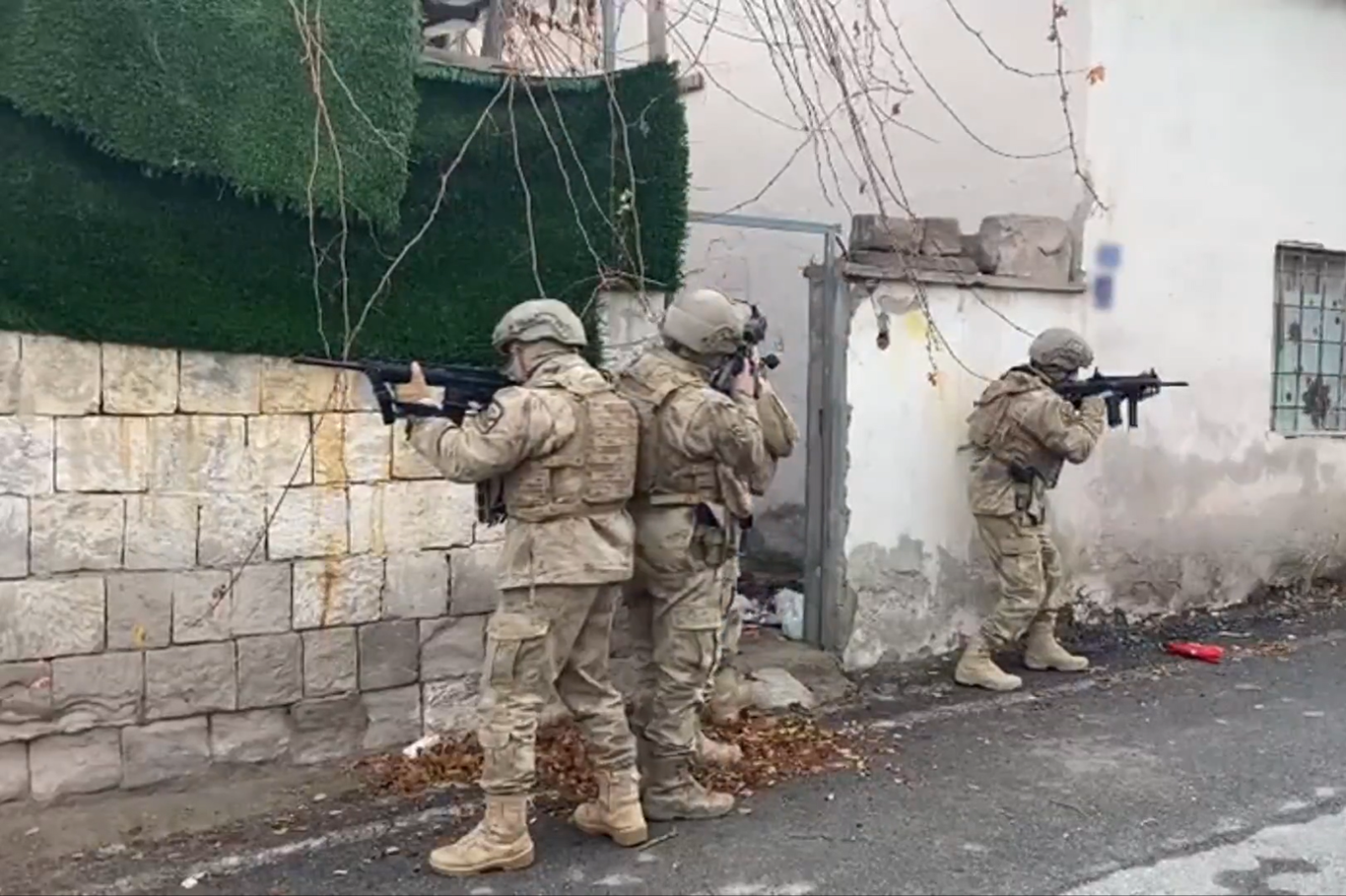 22 ilde DAİŞ operasyonu: 92 gözaltı