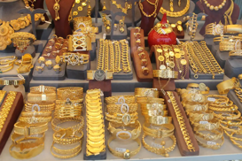 Gold market picks up as Federal Reserve cuts rates