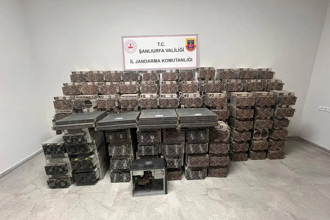 Şanlıurfa’da kripto para operasyonu: 7 milyon TL değerinde cihaz ele geçirildi