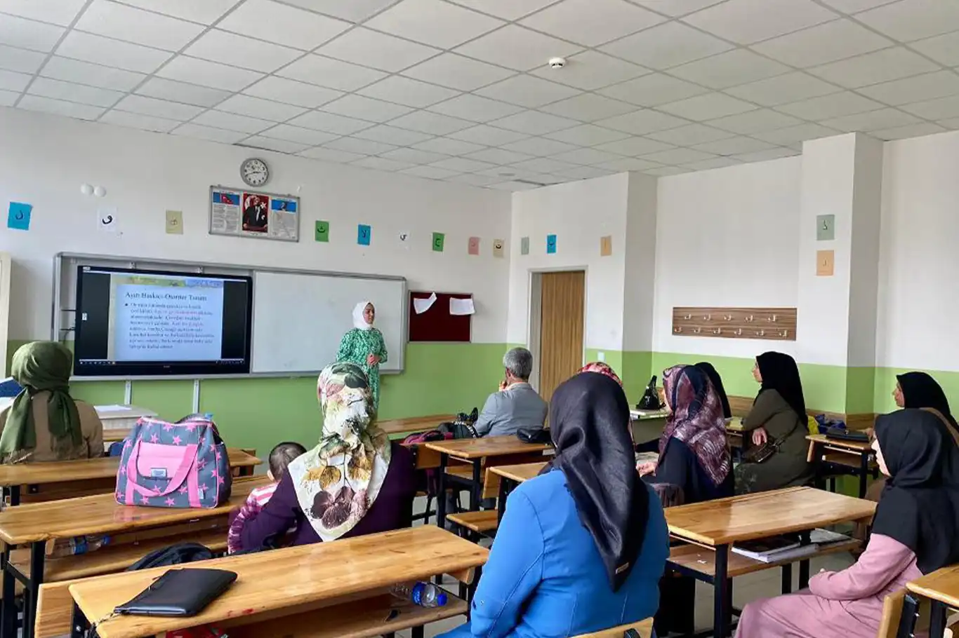 "Aile Okulu" kurslarından 150 bini aşkın veli yararlandı