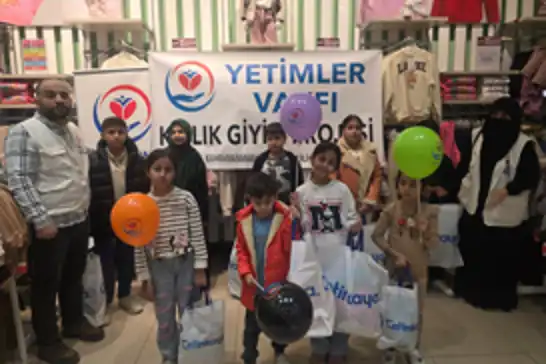 Yetimler Vakfı Kahramanmaraş'ta yetimlerin yüzünü güldürdü