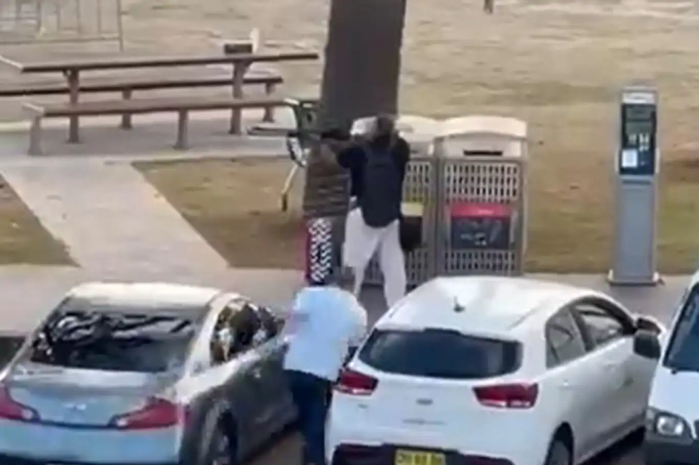 Avustralya&#x27;da&#xA0;plajda silahlı saldırı: 12 ölü