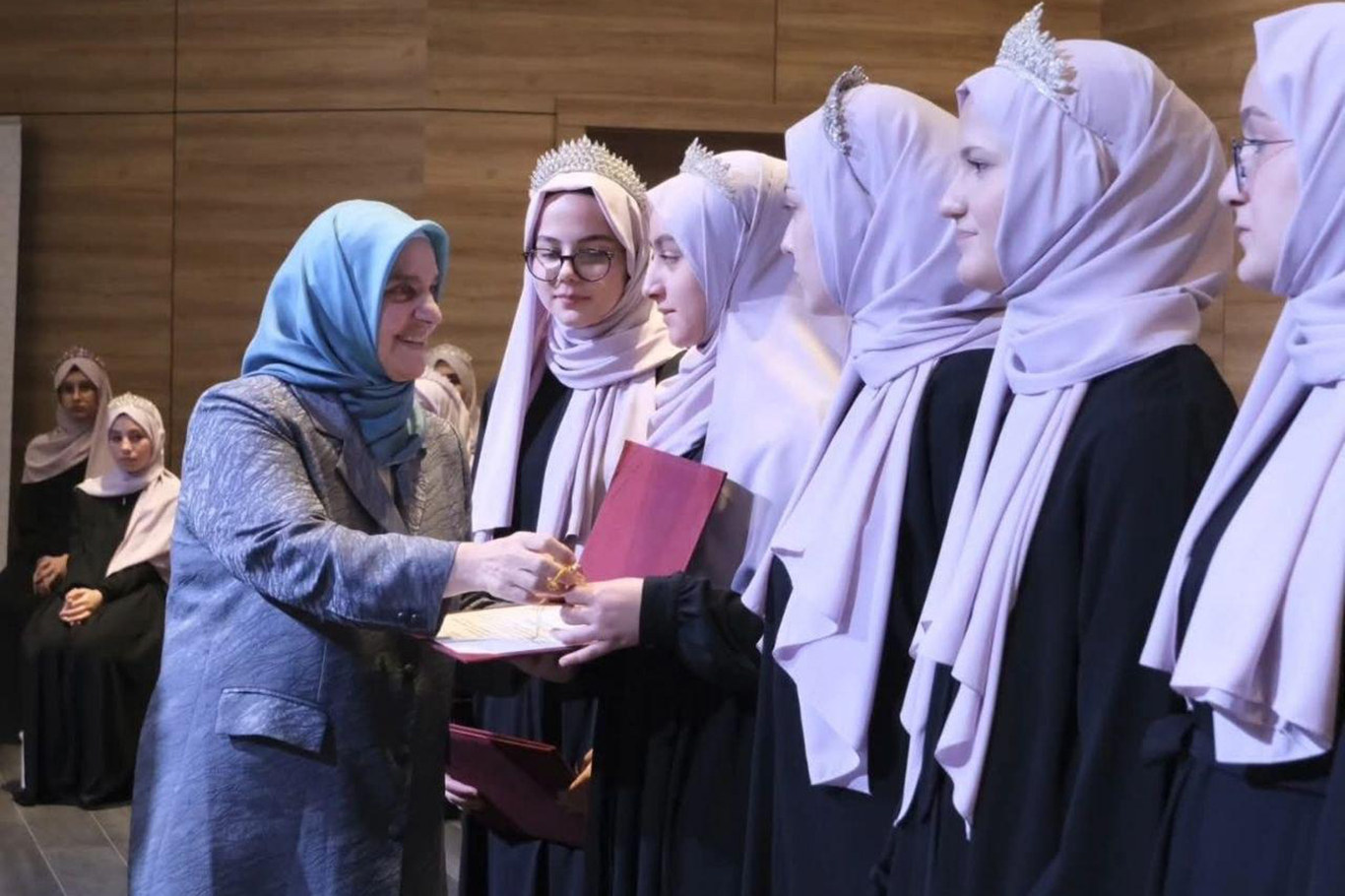 Bursa’da hafızlığını tamamlayan 59 öğrenci için icazet tören yapıldı