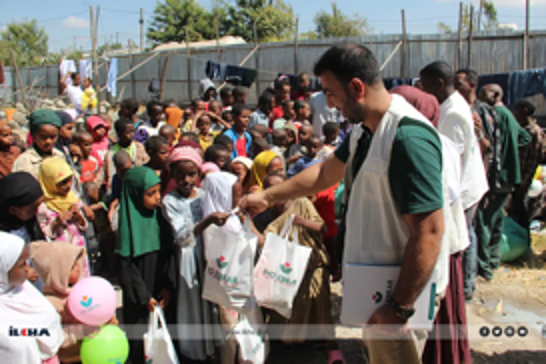 وقف IHO EBRAR يكسو مئات الأيتام في إثيوبيا