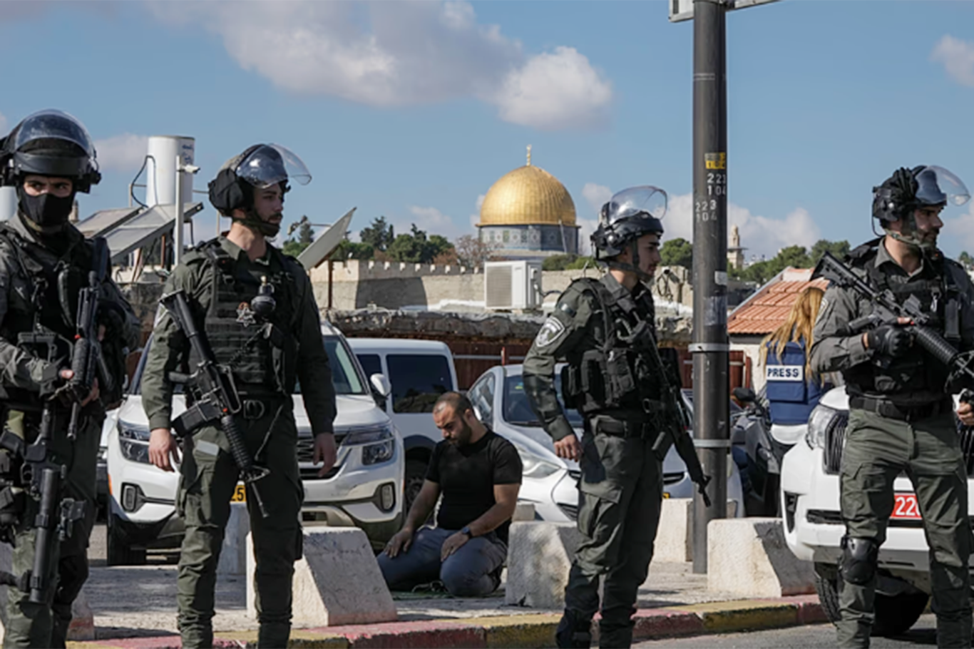 Israeli authorities forcibly displace three Palestinian families in occupied Jerusalem