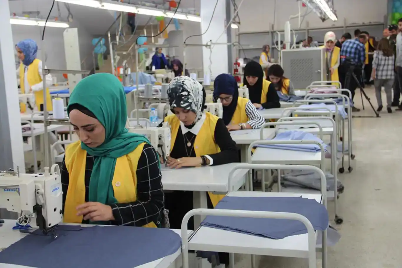 Number of paid employees in Türkiye rises 1% annually in October