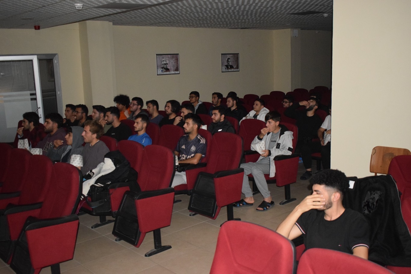 Öğrenci Yurdu'nda bağımlılıkla mücadele eğitimi