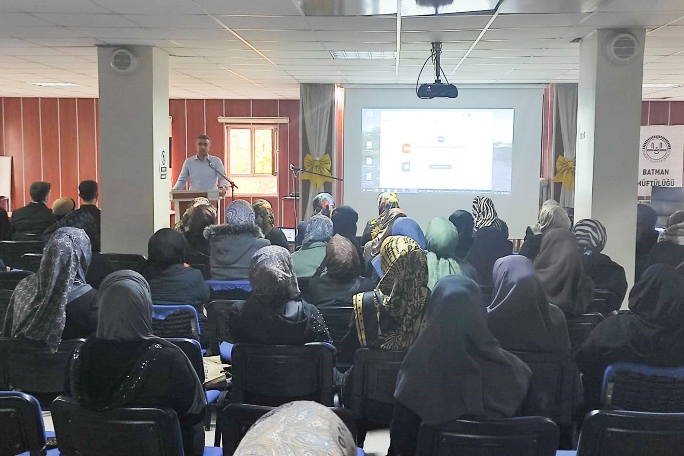 Batman İl Müftülüğünden fahri öğreticilere yönelik hizmet içi eğitim