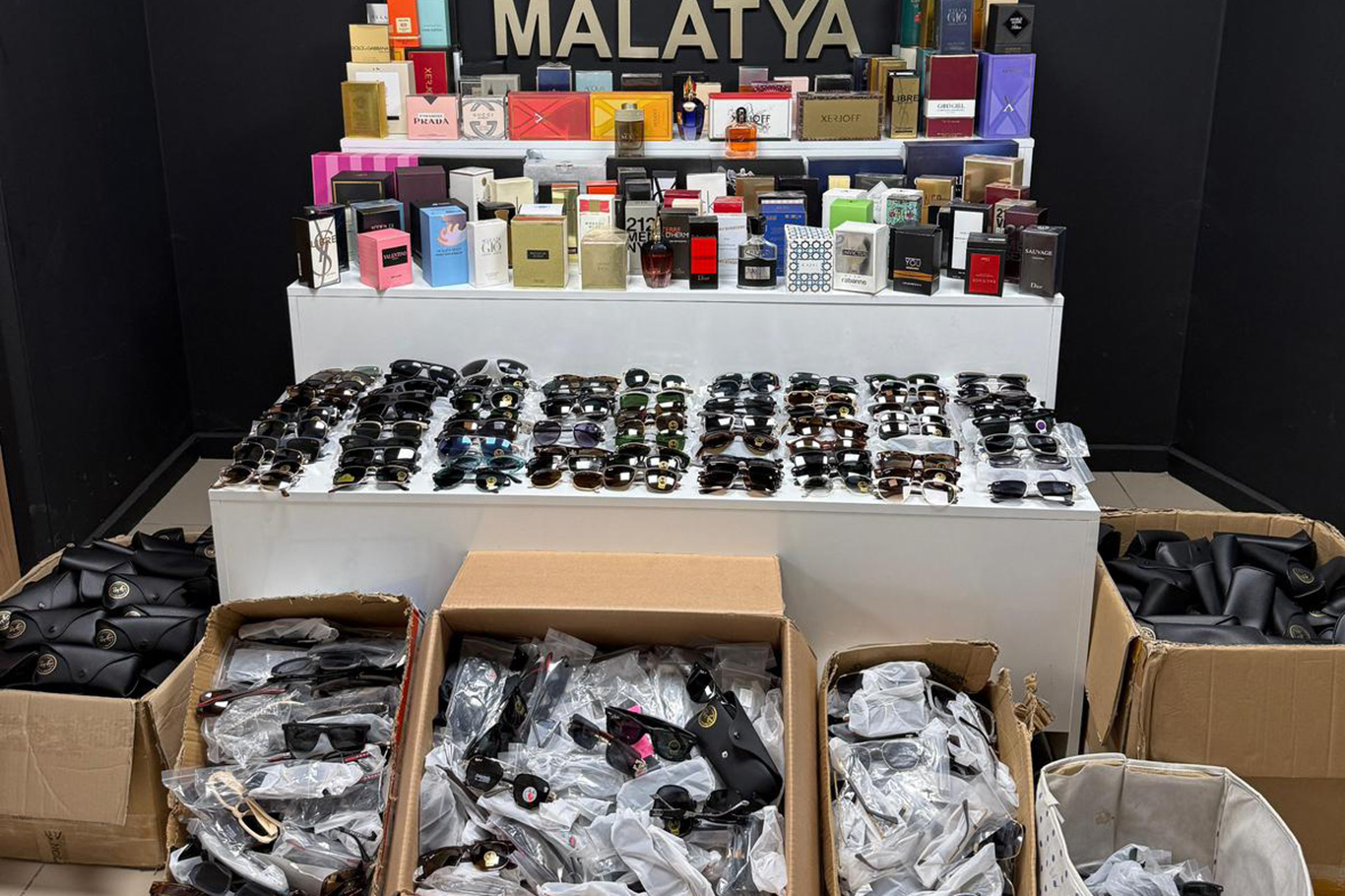 Malatya'da çok sayıda tarihi sikke ele geçirildi: 4 gözaltı