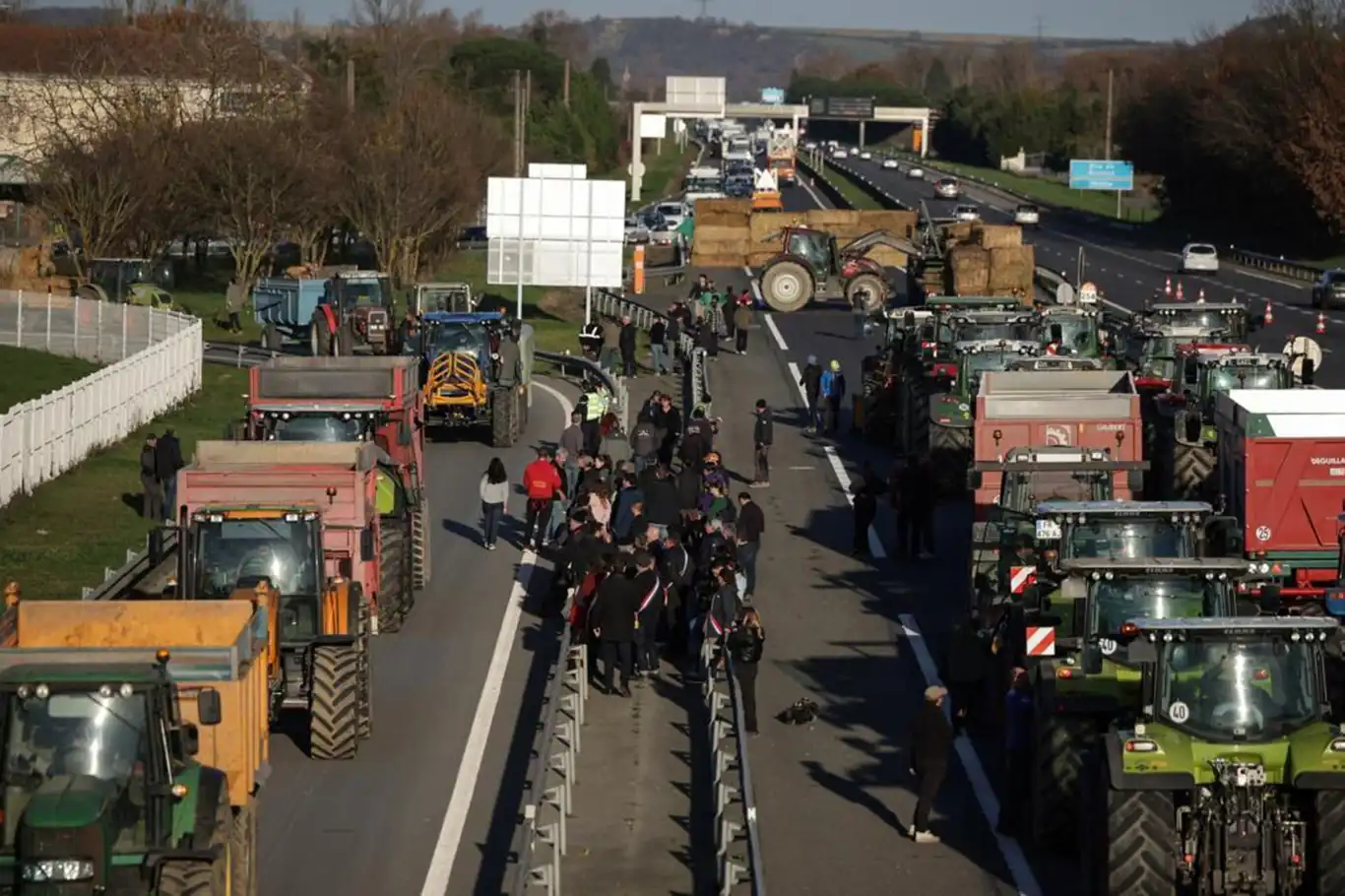 Fransa'da hayvanların itlafı çiftçi protestolarına yol açtı