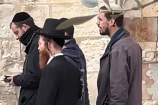 Siyonist yerleşimciler Hanuka bahanesiyle Mescid-i Aksa'ya baskını sürdürdü