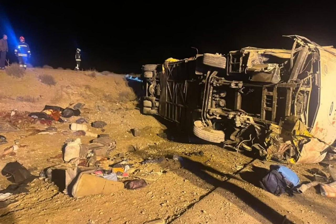 İran'da otobüs devrildi: 13 ölü 13 yaralı