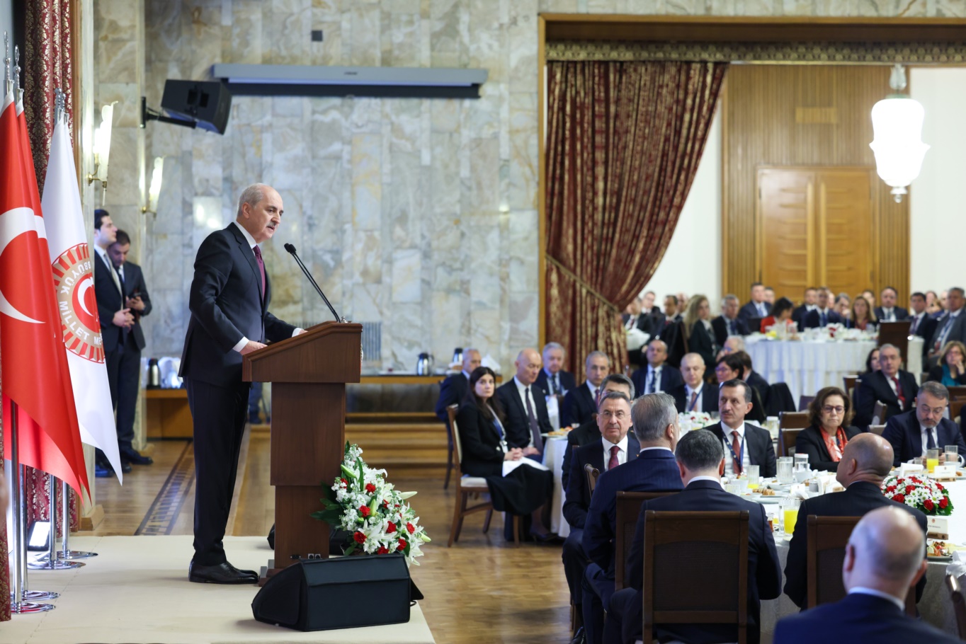 TBMM Başkanı Kurtulmuş, 16. Büyükelçiler konferansı kapsamında büyükelçileri kabul etti