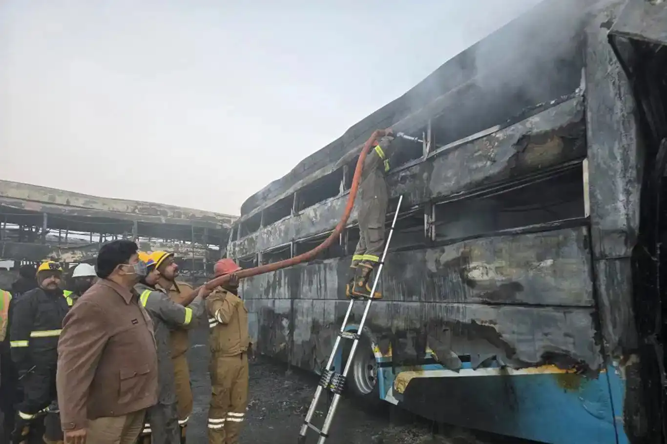 تصادف زنجیره‌ای در هند؛ ۱۵ نفر کشته و ۴۸ نفر زخمی شدند