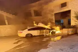 Batı Şeria'da Yahudi terörü: Filistinlilerin araçları ateşe verildi